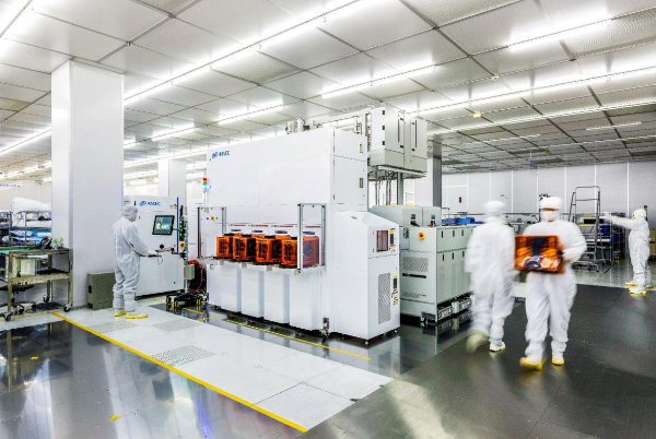 向“新”而行 中國人壽科技金融助力新材料技術(shù)開發(fā)服務(wù)，推動科技產(chǎn)業(yè)金融良性互動